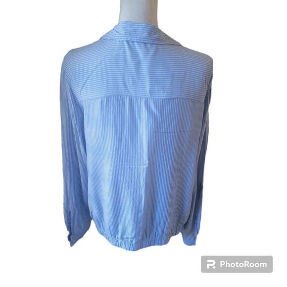 COPY - Jones New York Button Up Top with Front Tie and Roll Tab Sleeves. Size L. - Picture 9 of 12